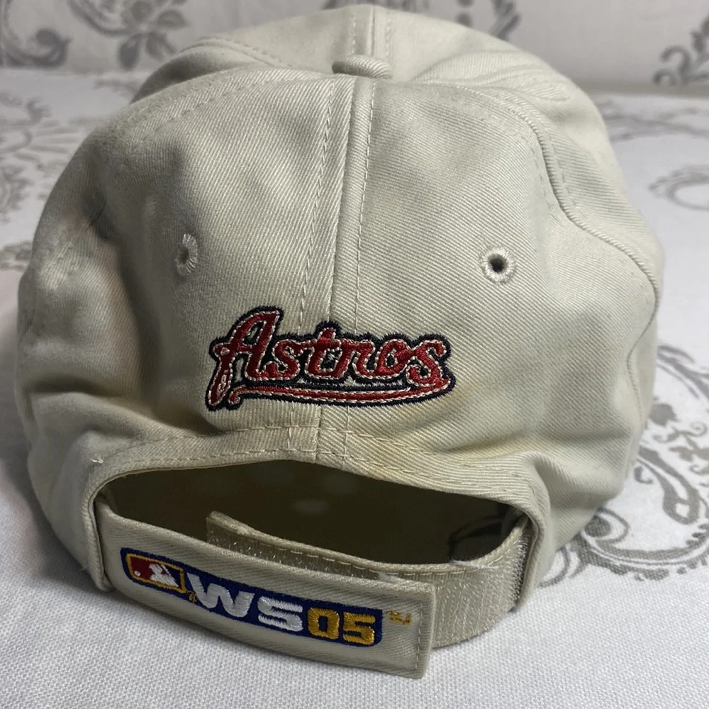 2005 Astros World Series cap‎